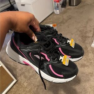 NEW Avia 5000 Pink & Black Size 9!